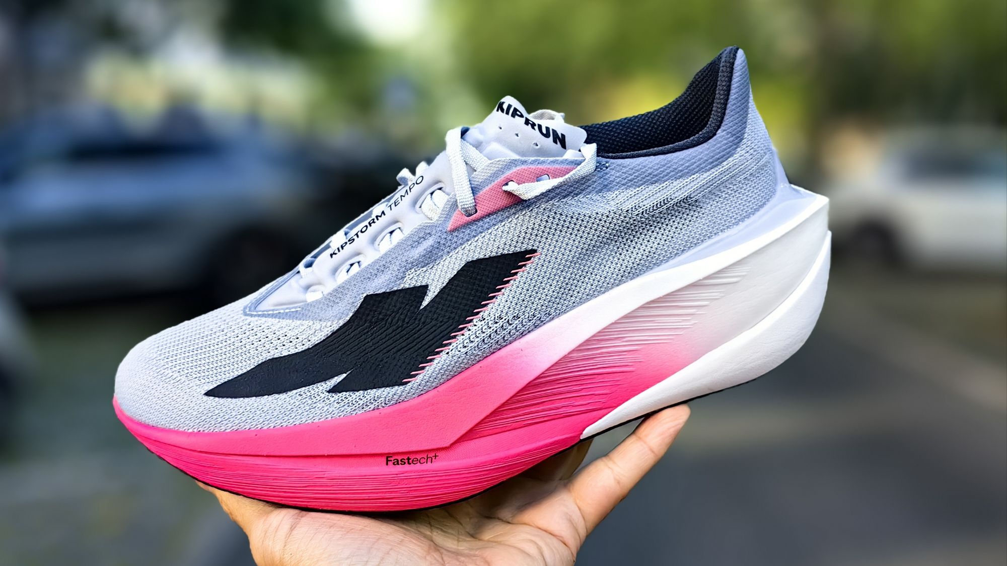 Kiprun Kipstorm Tempo: as super-trainer que 'sabotam' o mercado -